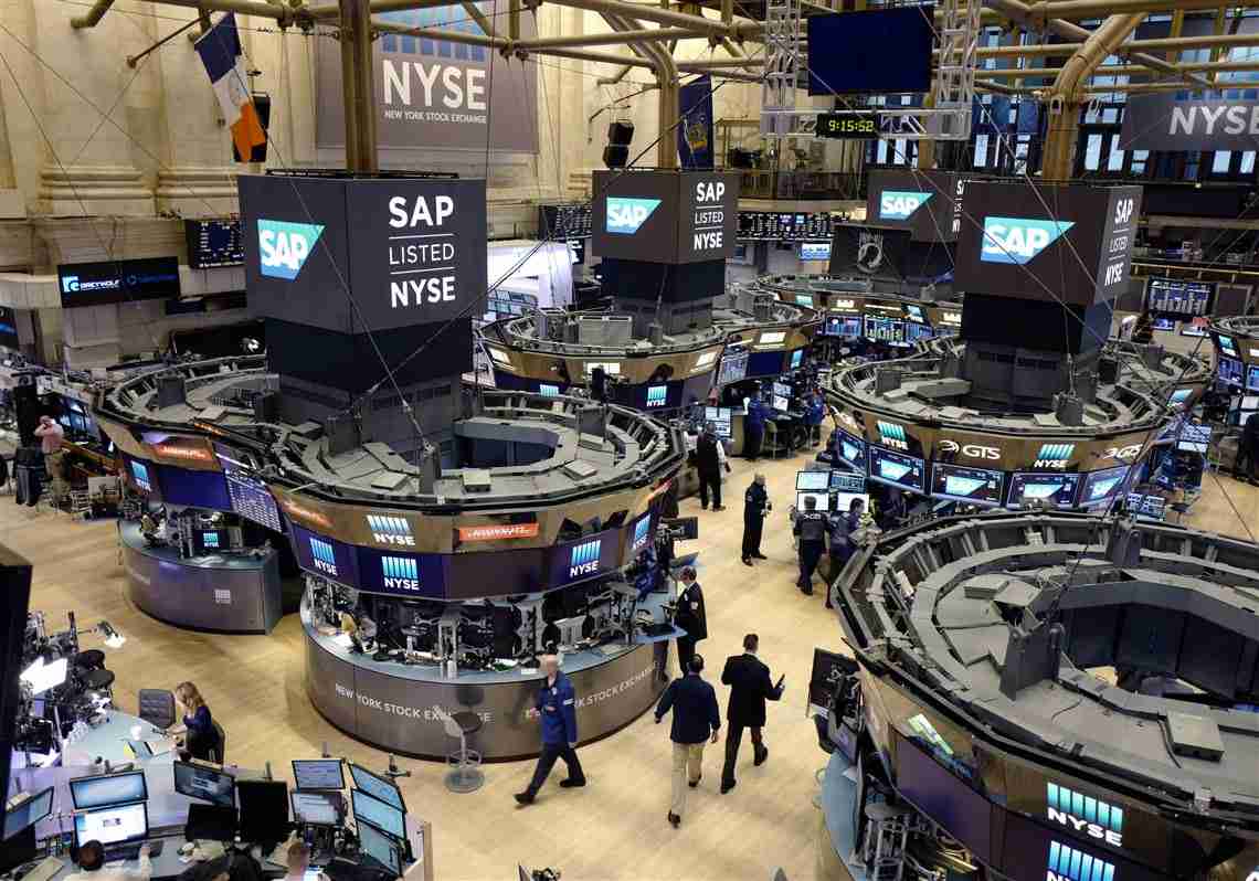 كبار «وول ستريت» أخطأوا في توقعات 2023: الأسهم الصاعدة هبطت