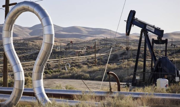 انخفضت صفقات النفط والغاز الأمريكية