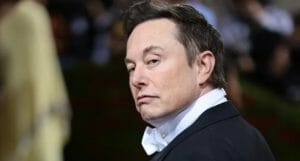 يواجه Elon Musk دعوى قضائية موسعة بقيمة 258 تريليون دولار حول Dogecoin