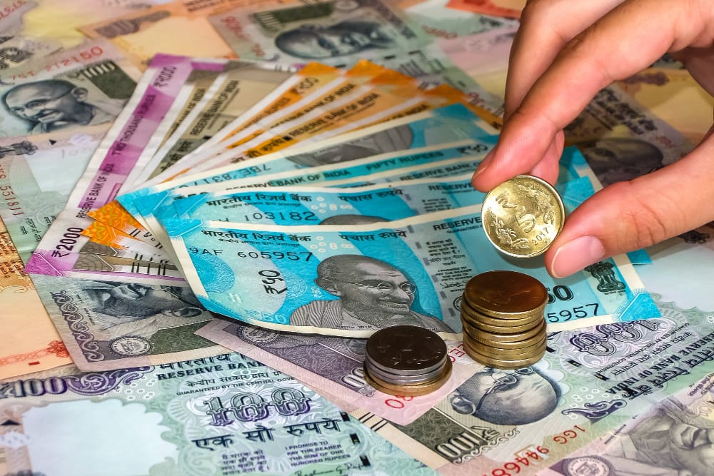 الروبية الهندية مقابل الدولار