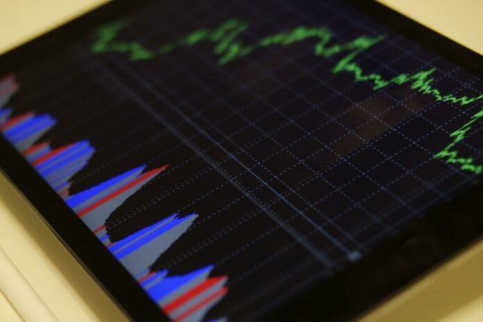 دليل اختيار افضل تطبيق تداول للأسهم والعملات الرقمية